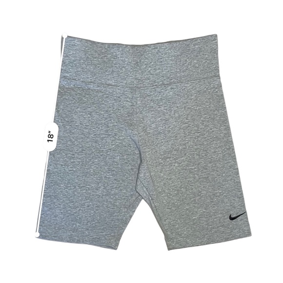 Nike Leg-A-See bike shorts - Picture 5 of 6
